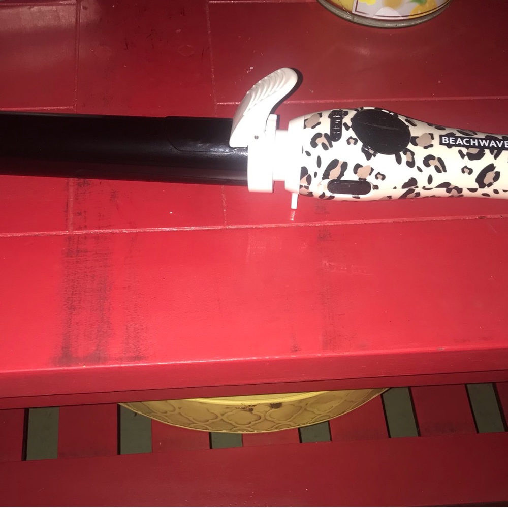 Beachwaver leopard